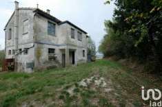 Foto Casa indipendente in vendita a Belvedere Ostrense
