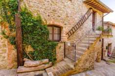 Foto Casa indipendente in vendita a Bevagna - 5 locali 280mq