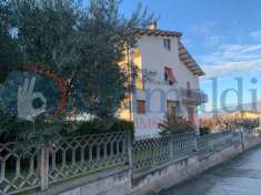 Foto Casa indipendente in vendita a Bevagna