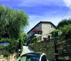 Foto Casa indipendente in vendita a Bordighera - 15 locali 260mq