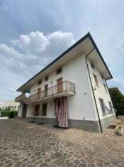 Foto Casa indipendente in vendita a Borgonovo Val Tidone - 5 locali 370mq