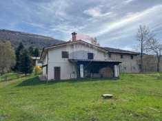 Foto Casa indipendente in vendita a Brenzone