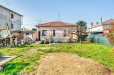 Foto Casa indipendente in vendita a Cairate - 3 locali 80mq