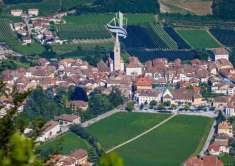 Foto Casa indipendente in vendita a Caldaro Strada Del Vino