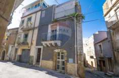 Foto Casa indipendente in vendita a Caltagirone - 5 locali 108mq