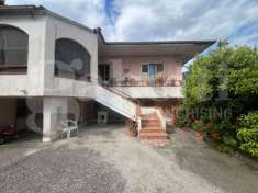 Foto Casa indipendente in vendita a Calvi Risorta
