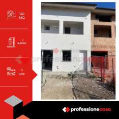 Foto Casa indipendente in vendita a Campi Bisenzio
