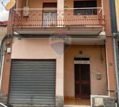 Foto Casa indipendente in vendita a Camporotondo Etneo