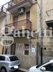 Foto Casa indipendente in vendita a Canosa Di Puglia