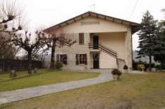 Foto Casa indipendente in vendita a Carpineti - 12 locali 308mq