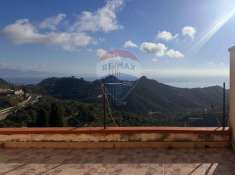 Foto Casa indipendente in vendita a Casalvecchio Siculo