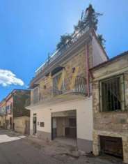 Foto Casa indipendente in vendita a Caserta - 4 locali 142mq