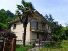 Foto Casa indipendente in vendita a Cassano Valcuvia