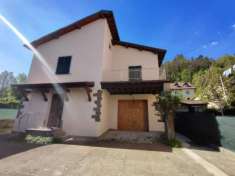 Foto Casa indipendente in vendita a Castelnuovo Di Garfagnana - 5 locali 238mq