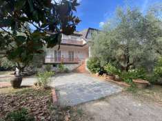 Foto Casa indipendente in Vendita a Castelnuovo Magra Via Provinciale