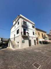 Foto Casa indipendente in vendita a Castilenti