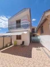 Foto Casa indipendente in vendita a Catania