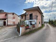 Foto Casa indipendente in vendita a Cervaro - 5 locali 94mq