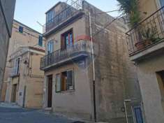 Foto Casa indipendente in vendita a Chiaramonte Gulfi - 5 locali 108mq