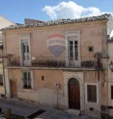 Foto Casa indipendente in vendita a Chiaramonte Gulfi