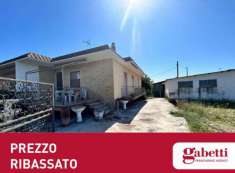 Foto Casa indipendente in vendita a Cisterna Di Latina - 3 locali 80mq