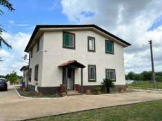 Foto Casa indipendente in vendita a Cisterna Di Latina - 5 locali 140mq