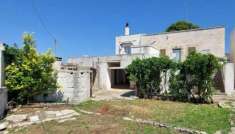 Foto Casa indipendente in vendita a Cisternino - 7 locali 155mq