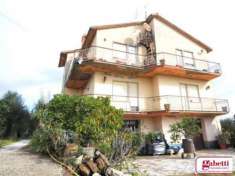 Foto Casa indipendente in vendita a Civita Castellana - 5 locali 240mq