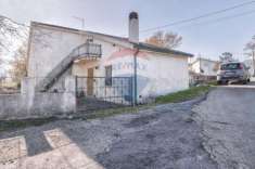 Foto Casa indipendente in vendita a Civitaquana - 3 locali 106mq