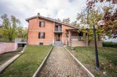 Foto Casa indipendente in vendita a Collecchio