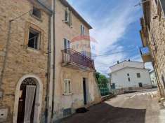 Foto Casa indipendente in vendita a Colledimacine
