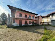 Foto Casa indipendente in vendita a Cuorgne'