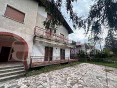 Foto Casa indipendente in vendita a Desenzano Del Garda