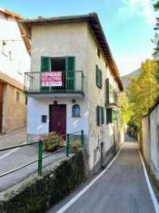 Foto Casa indipendente in vendita a Dizzasco