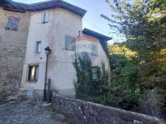 Foto Casa indipendente in vendita a Endine Gaiano
