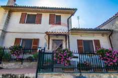 Foto Casa indipendente in vendita a Fabriano