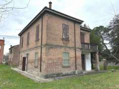 Foto Casa indipendente in vendita a Ferrara - 7 locali 400mq