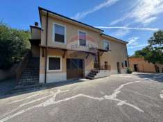 Foto Casa indipendente in vendita a Foligno