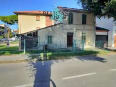Foto Casa indipendente in vendita a Forli'