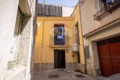 Foto Casa indipendente in vendita a Francavilla Di Sicilia - 9 locali 280mq
