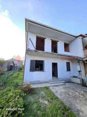 Foto Casa indipendente in vendita a Frosinone