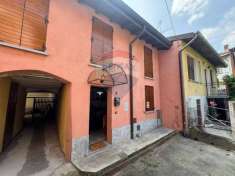 Foto Casa indipendente in vendita a Gavirate