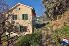 Foto Casa indipendente in vendita a Genova - 8 locali 150mq