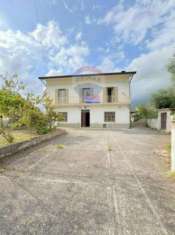 Foto Casa indipendente in vendita a Gioia Sannitica - 8 locali 200mq