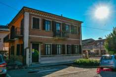 Foto Casa indipendente in vendita a Grinzane Cavour - 8 locali 230mq
