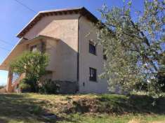 Foto Casa indipendente in vendita a Gualdo Tadino - 15 locali 450mq