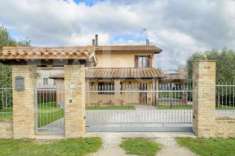 Foto Casa indipendente in vendita a Gubbio - 5 locali 220mq