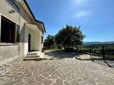 Foto Casa indipendente in vendita a Gubbio - 7 locali 200mq