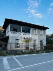 Foto Casa indipendente in vendita a Inverso Pinasca