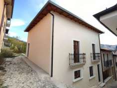 Foto Casa indipendente in vendita a L'Aquila